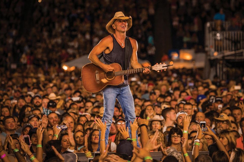 Kenny Chesney - Here And Now Tour