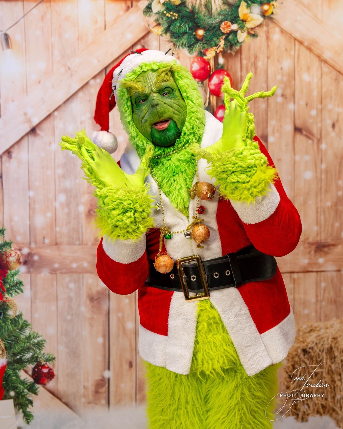 Kick off to the Holidays...Grinch makes a visit to Central Market 