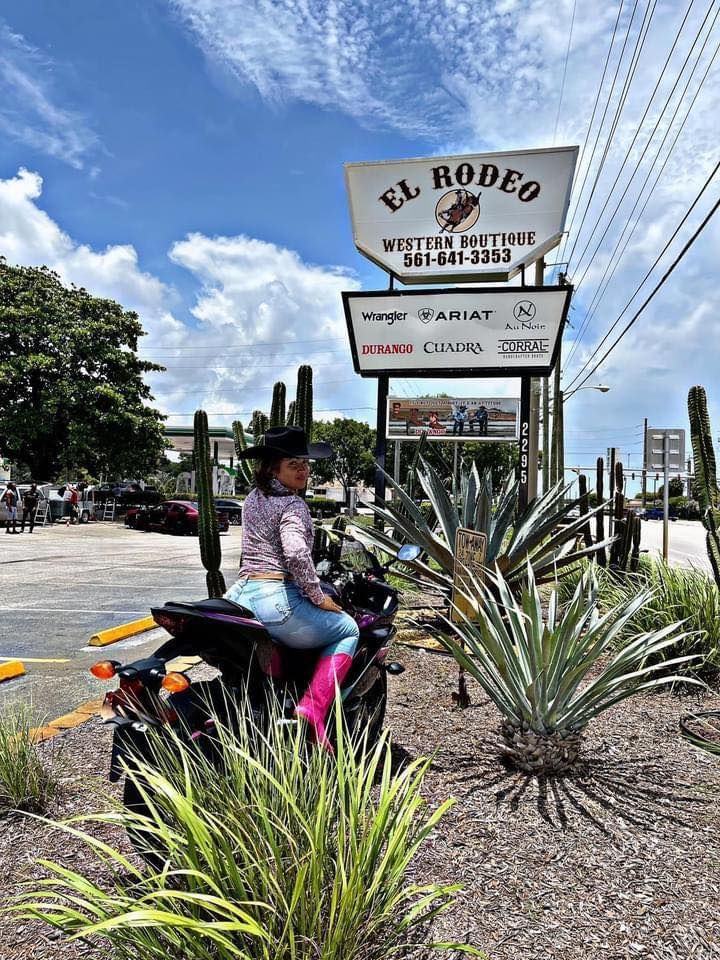 Saddle up with style at El Rodeo Western Boutique!