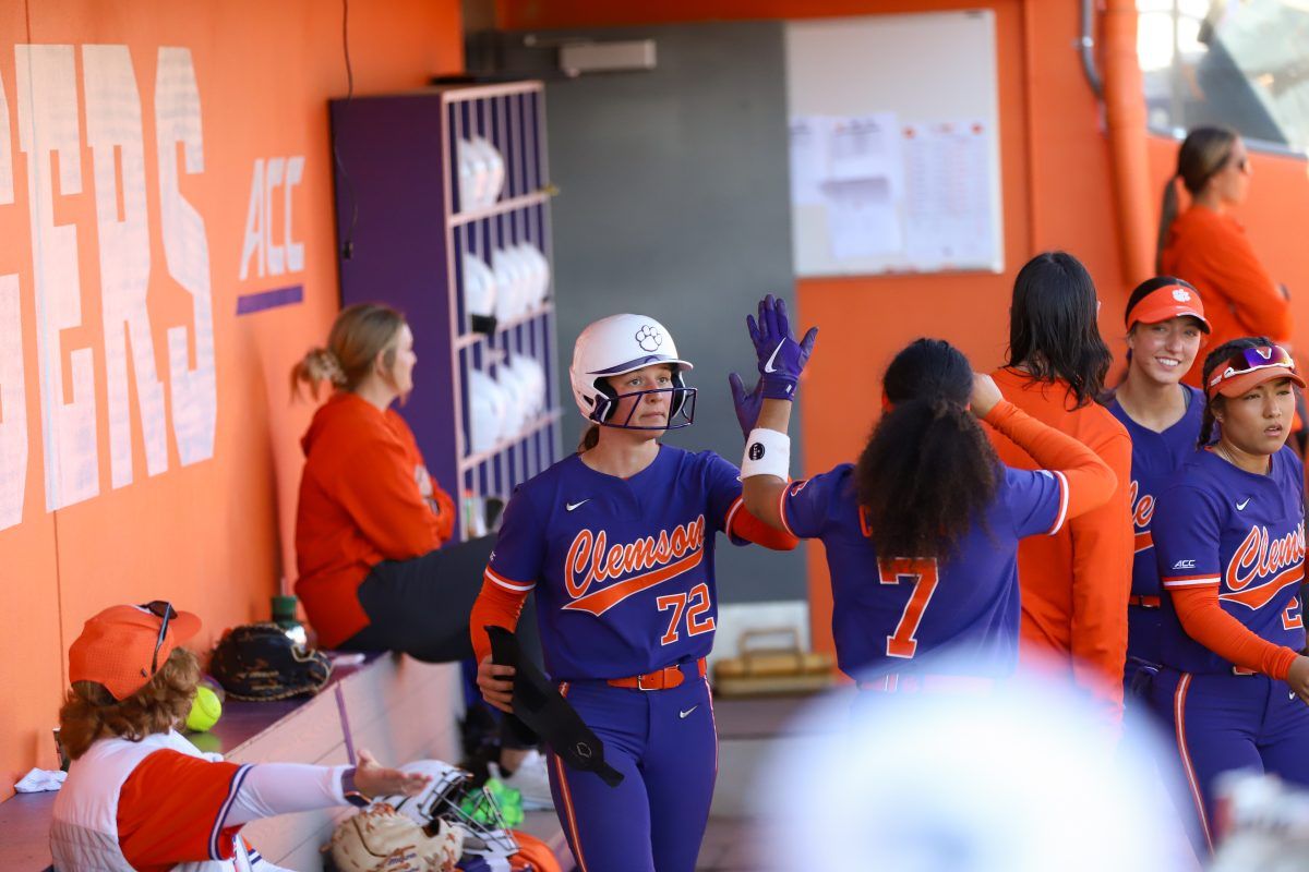 Gardner-Webb Runnin' Bulldogs at Clemson Tigers Softball