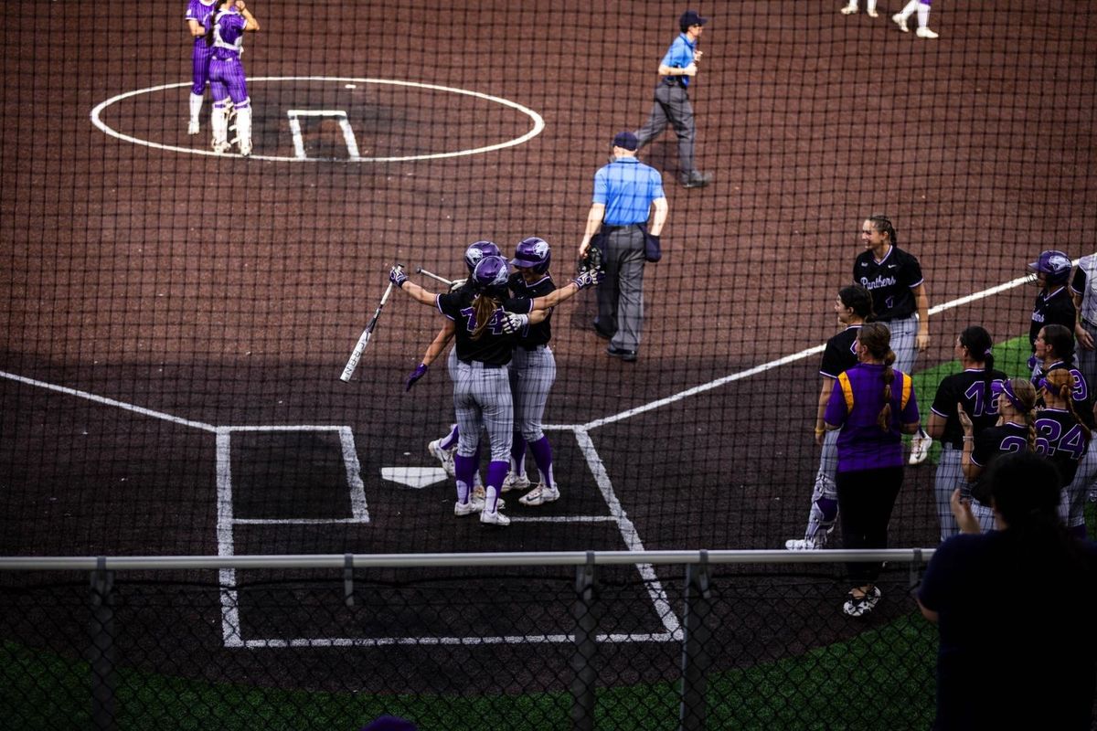 Parking Northern Iowa Panthers at UIC Flames Mens Basketball