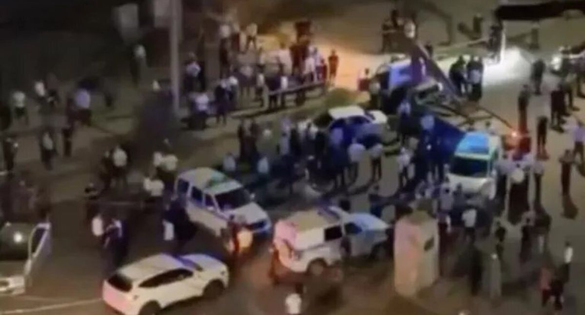 Parking Front Street Fights