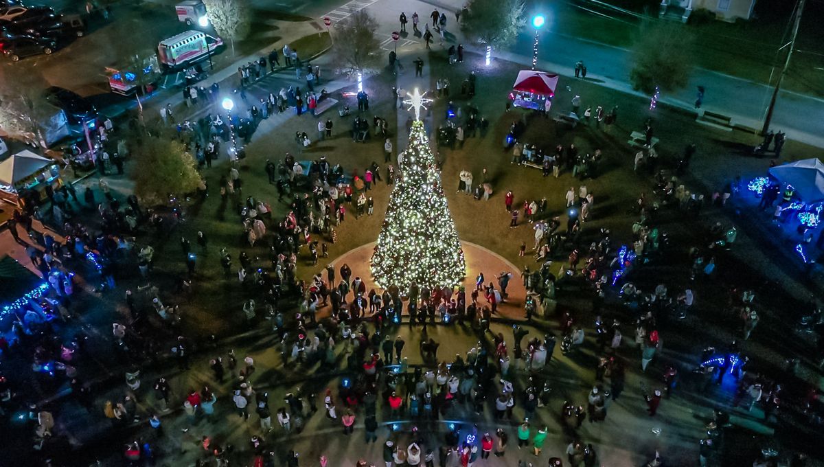 Loganville Christmas Parade and Tree Lighting