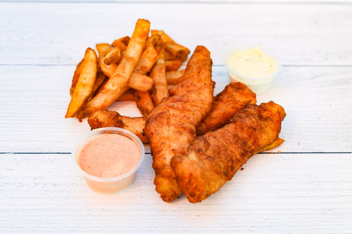 Lincoln, NE - On The Hook Fish and Chips