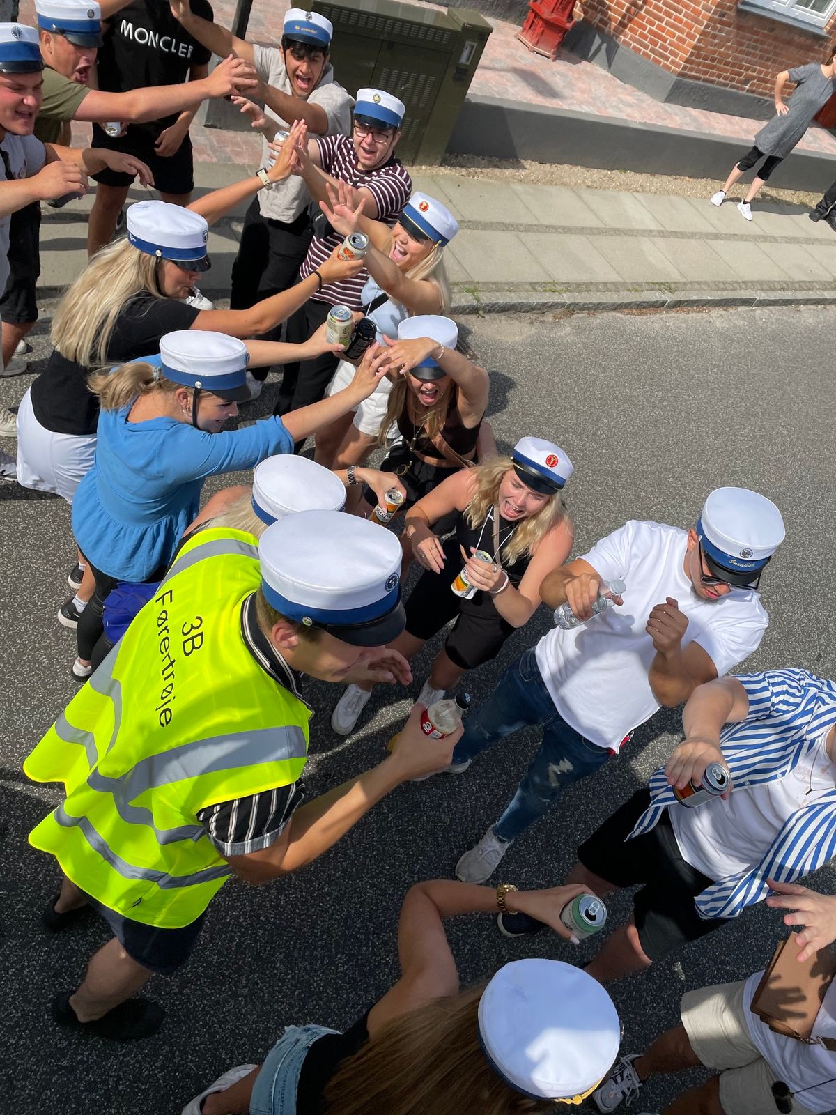 Studenterk\u00f8rsel med 315 Tietgenskolen Odense i 2025