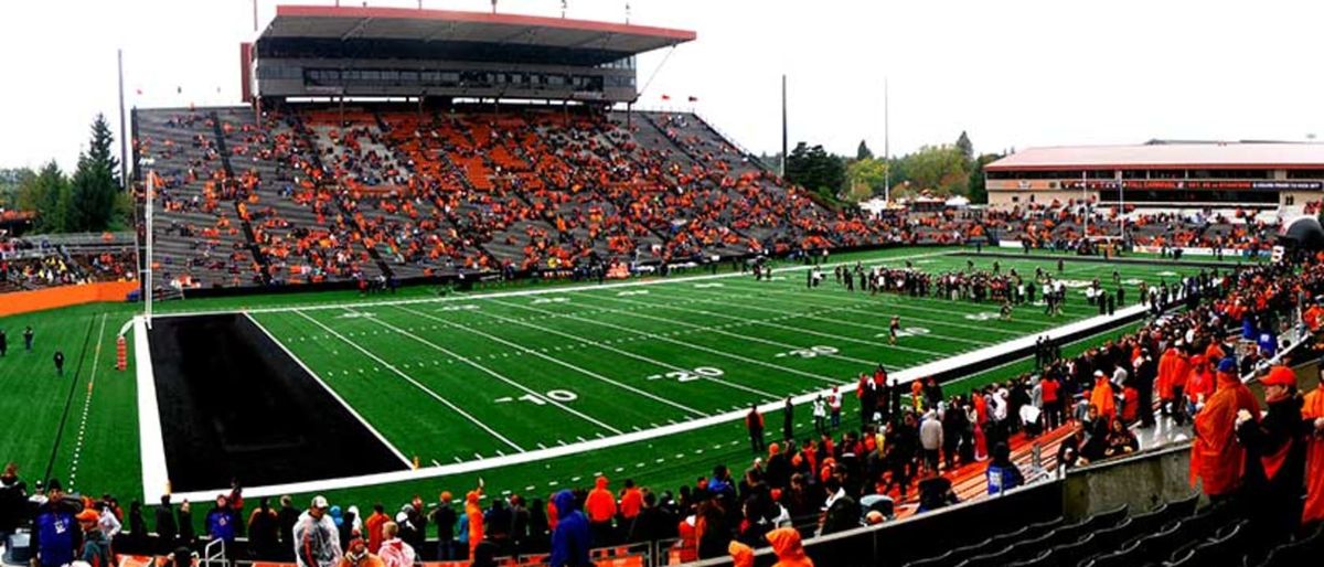 Oregon State Beavers at Tulsa Golden Hurricane Football at H.A. Chapman Stadium