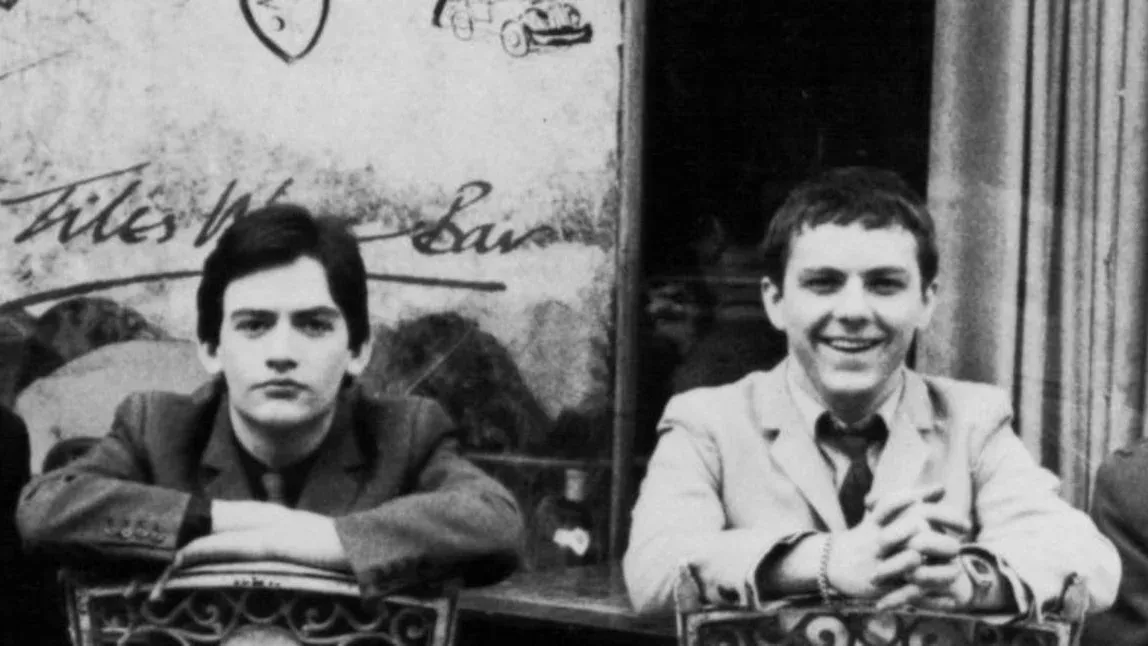 Secret Affair, The Vapors in London