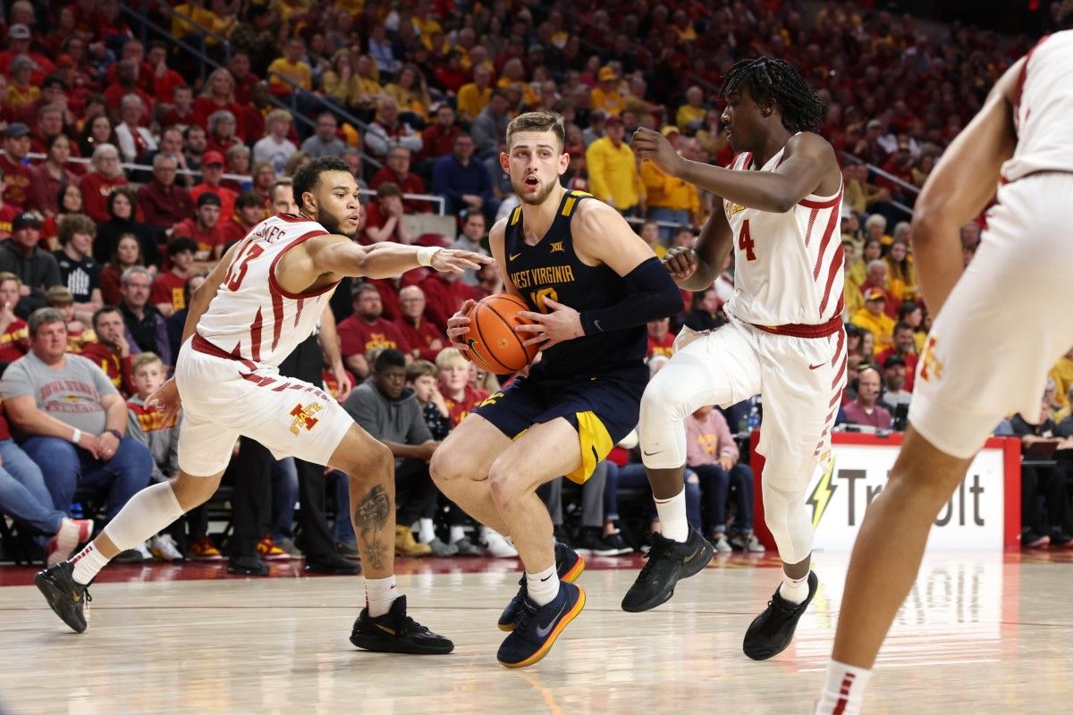 West Virginia Mountaineers at Iowa State Cyclones Womens Volleyball