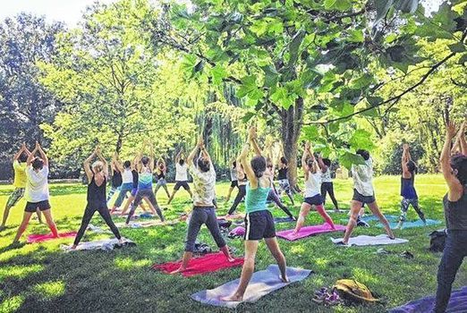 Namaste In Nature Yoga For Runners Outdoor Yoga Series Charles Niehaus Memorial Park Huntingburg In 17 July 21