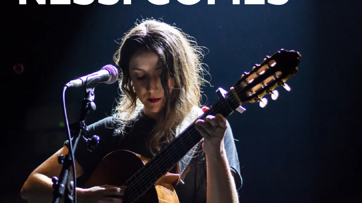 Nessi Gomes in Victoria