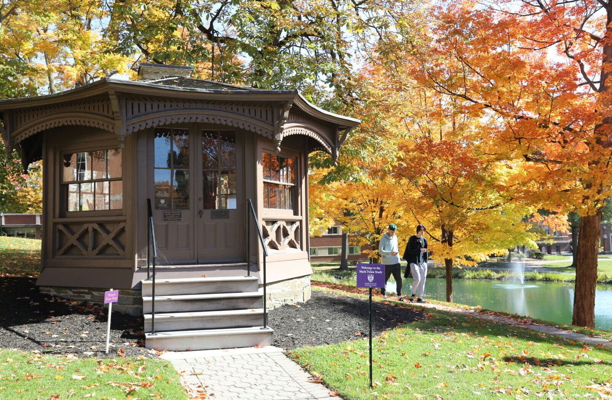 Parking Elmira Soaring Eagles at Binghamton Bearcats Mens Basketball
