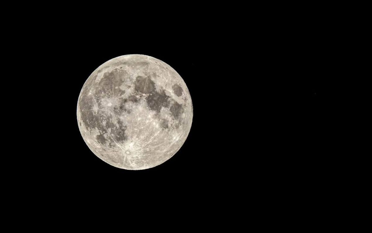 Full Moon Paddle