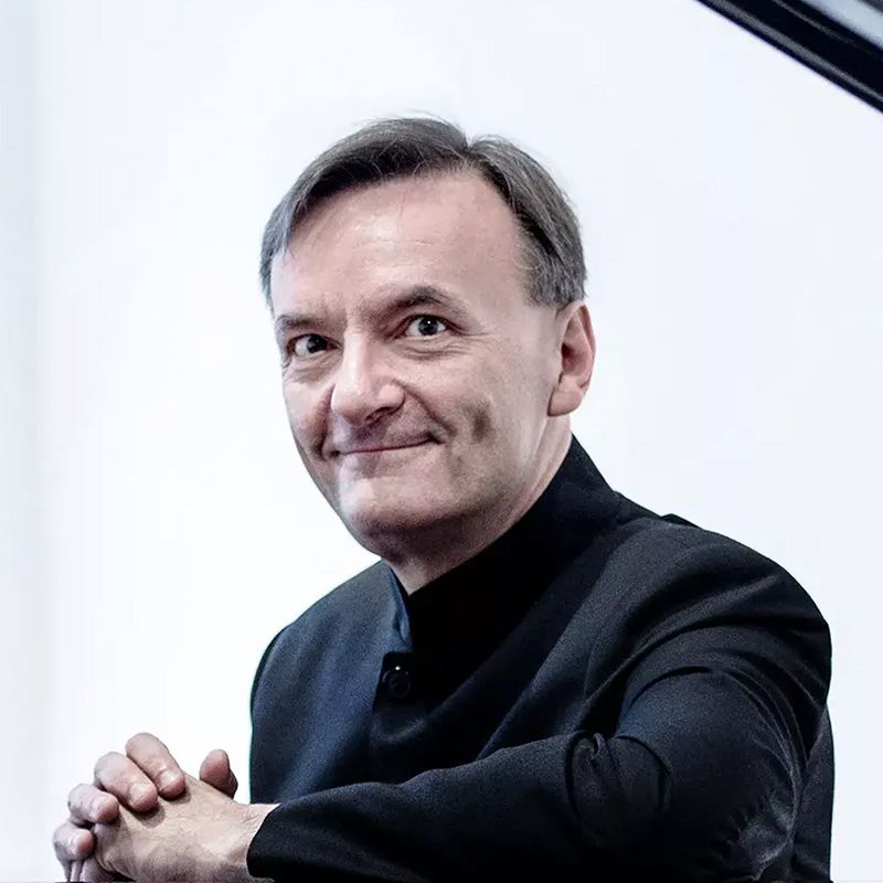 'A keyboard colossus \u2026 simply breathtaking' - Sir Stephen Hough performs in Parbold, Lancashire