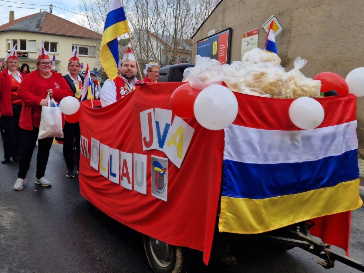 Rosenmontagsumzug mit Party 