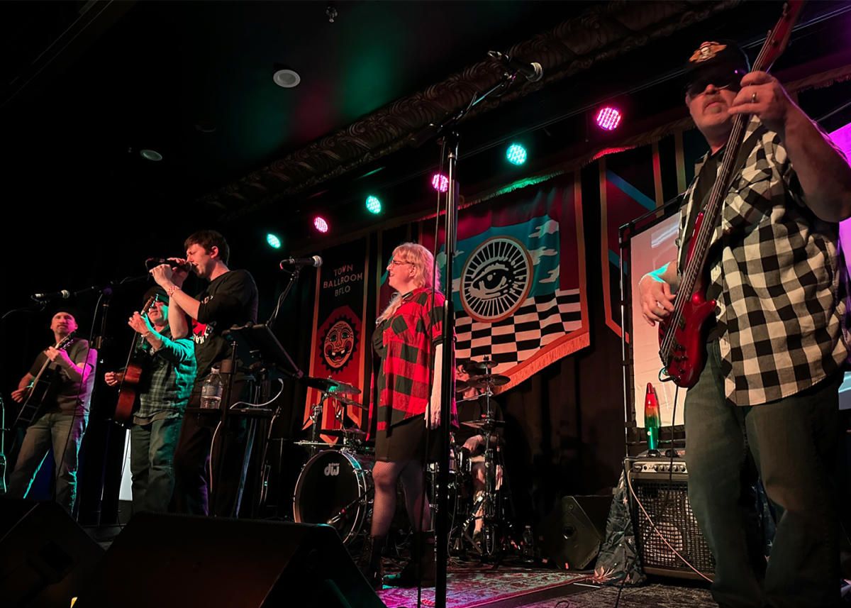 Grunge Night Unplugged at Daryls House Club