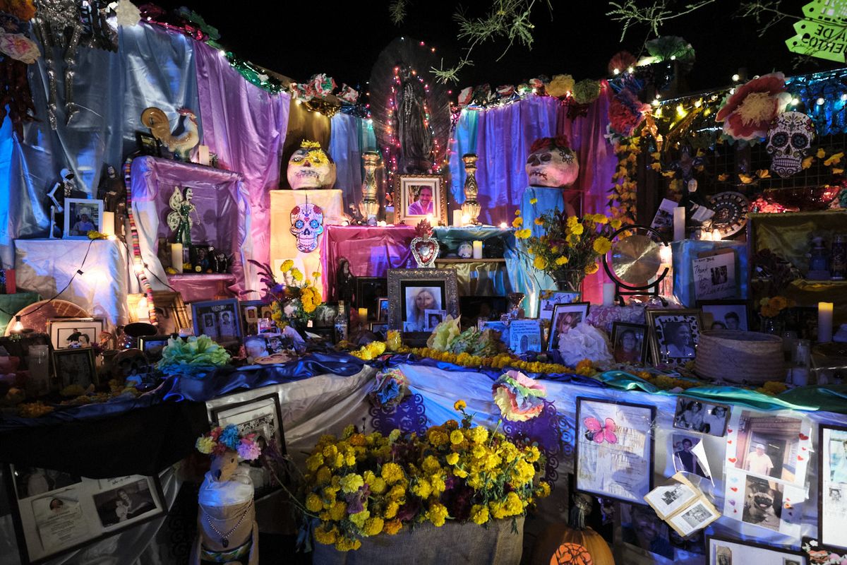 Community Altar\/ Ofrenda Dedication