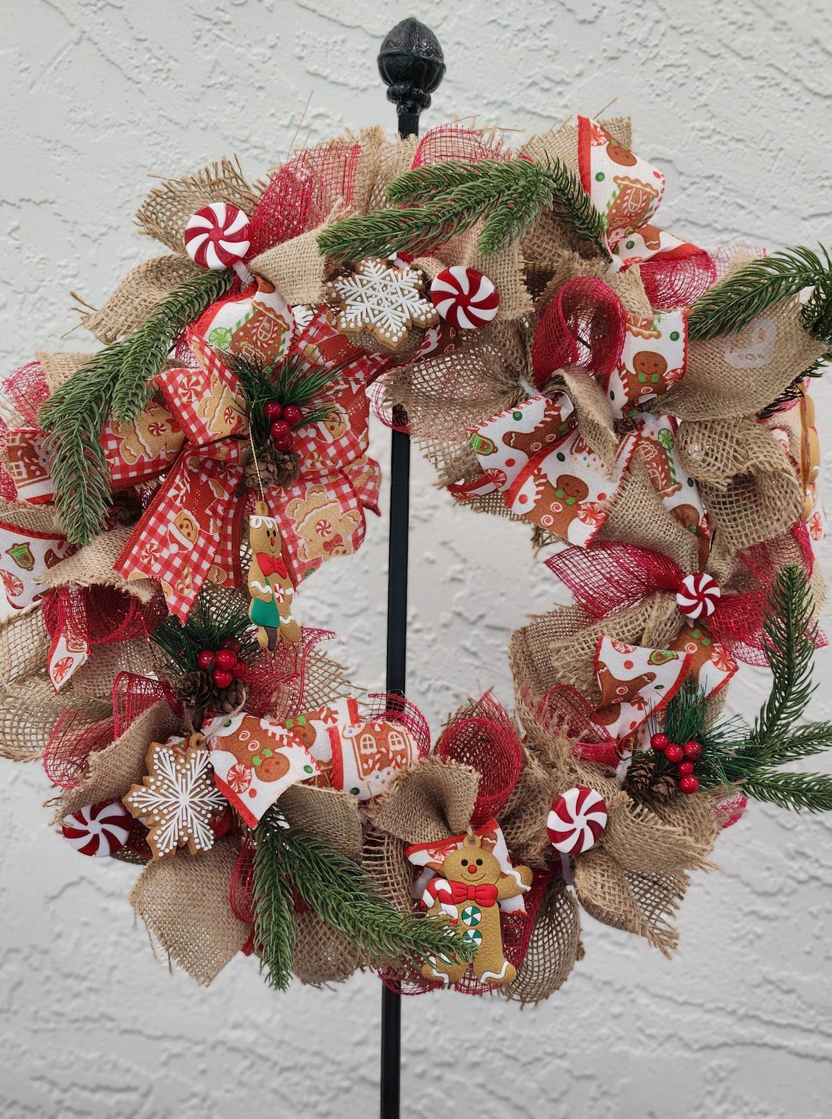 Create your own Gingerbread Wreath