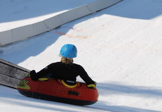 Schanzentubing I Sause die Skisprungschanze runter