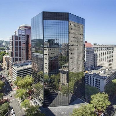 6th & Main Regus