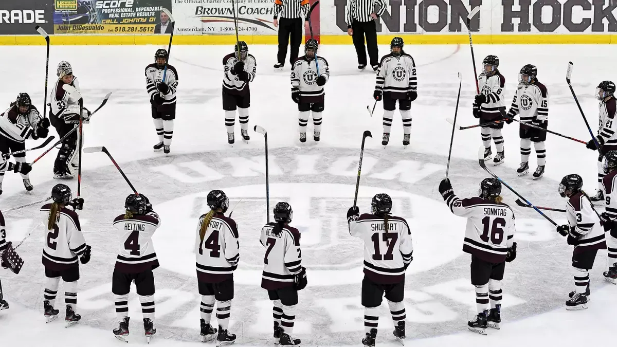 Quinnipiac Bobcats at Union Garnet Chargers Mens Hockey