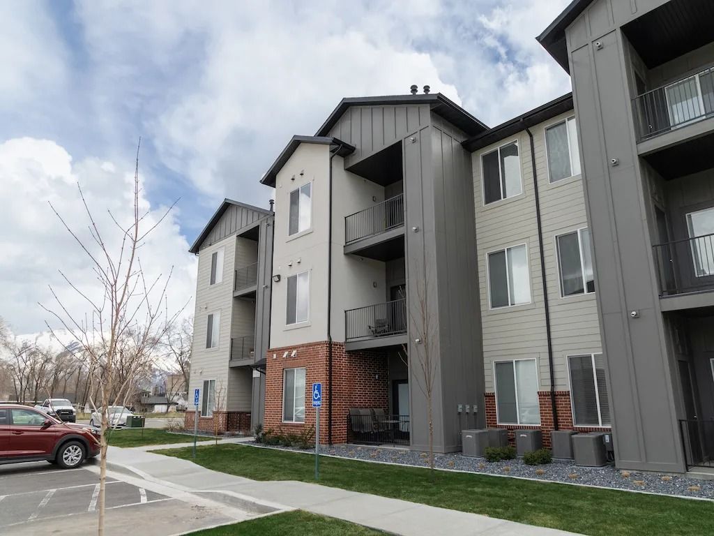 Ribbon Cutting: Ridge View Apartments