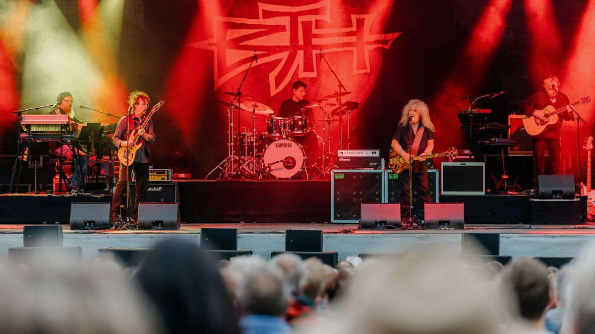 Barclay James Harvest feat. Les Holroyd \u00b7 Open Air in Bad Elster