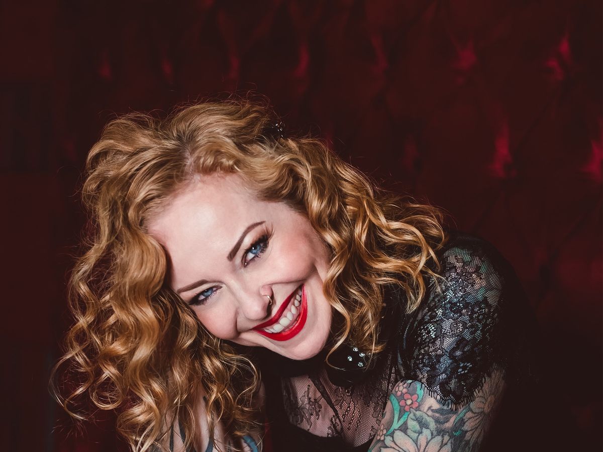 Anneke van Giersbergen + Ebony Buckle | VERA Groningen