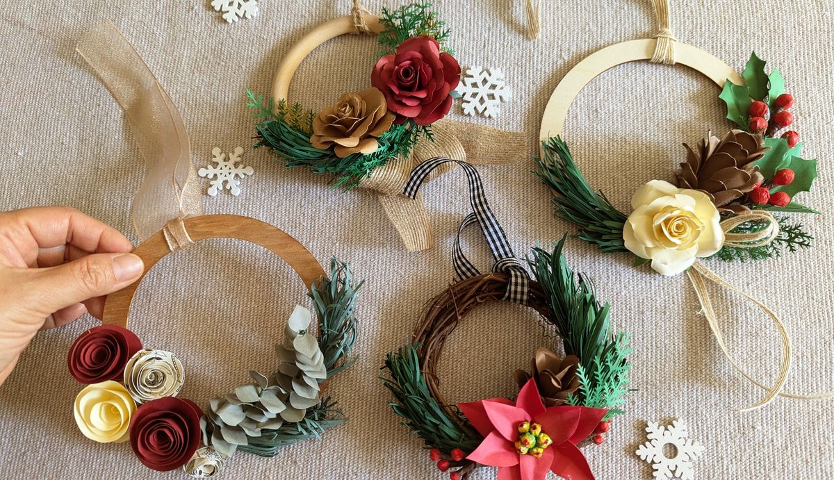 Festive Paper Mini-Wreaths 