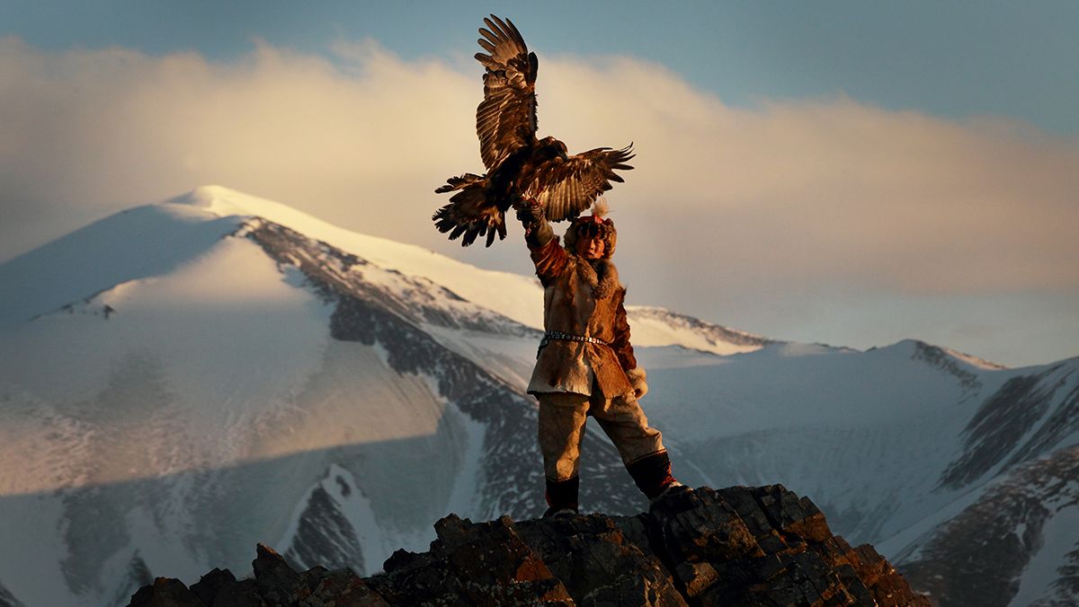 THE EAGLE HUNTRESS (Otto Bell, 2016, 87') 