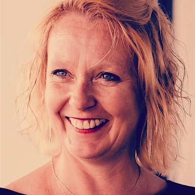 Rebecca Rowan Founder of Mindful Photography UK