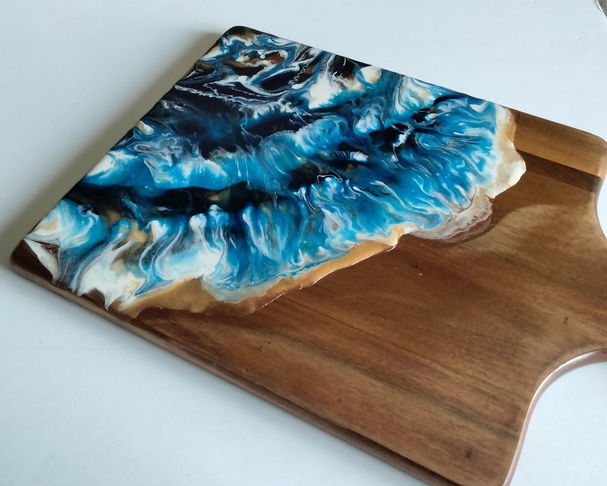 Resin Pour Cheese Board