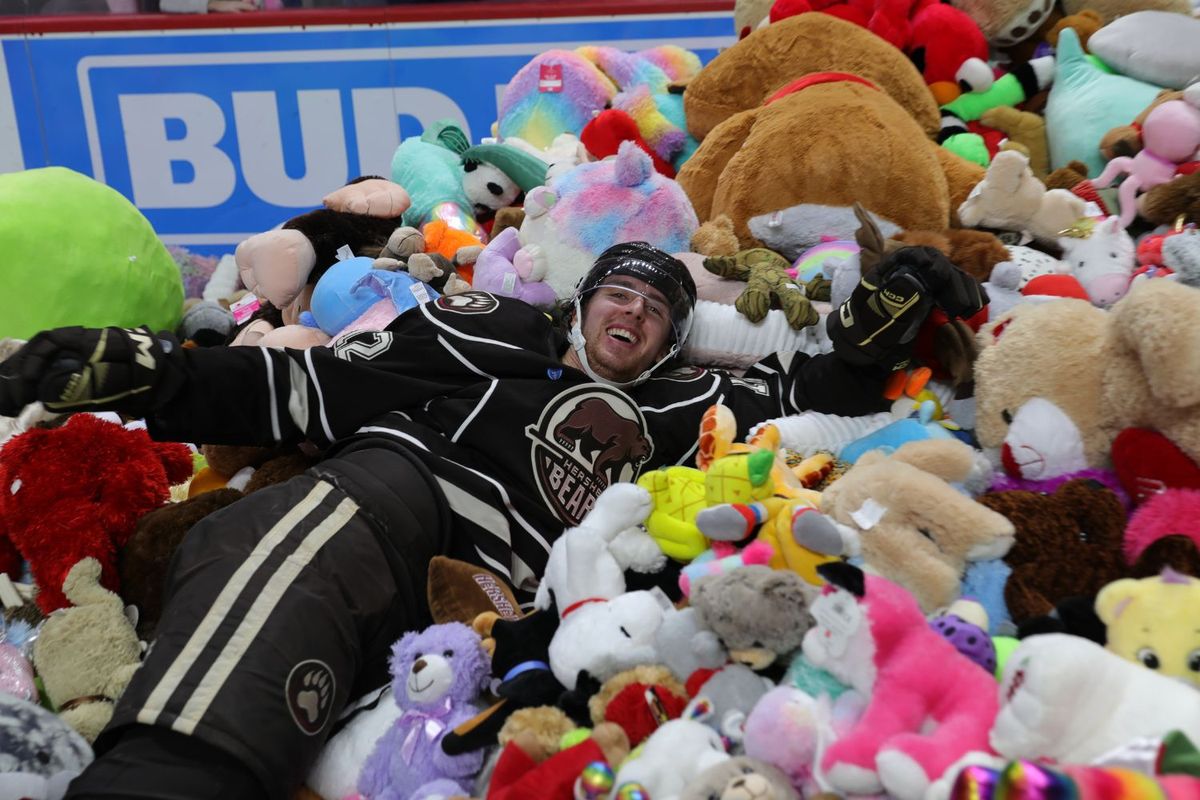 Hershey Bears at Chicago Wolves