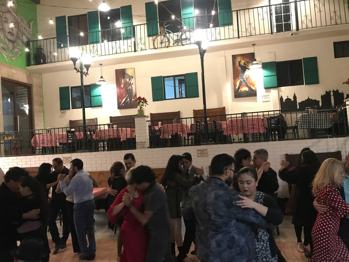 Noche de Tango en V\u00eda Palermo \ud83c\udf77 Marzo