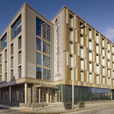 DoubleTree by Hilton Hull