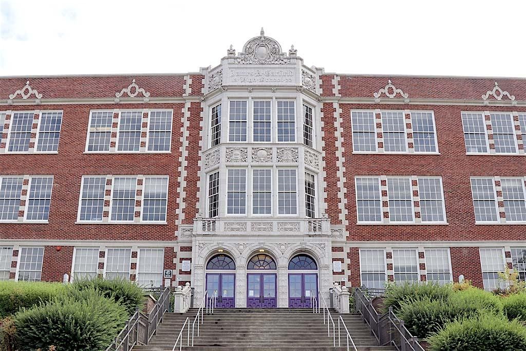 Garfield High School \u2013 Class of 2001 - 25 year reunion