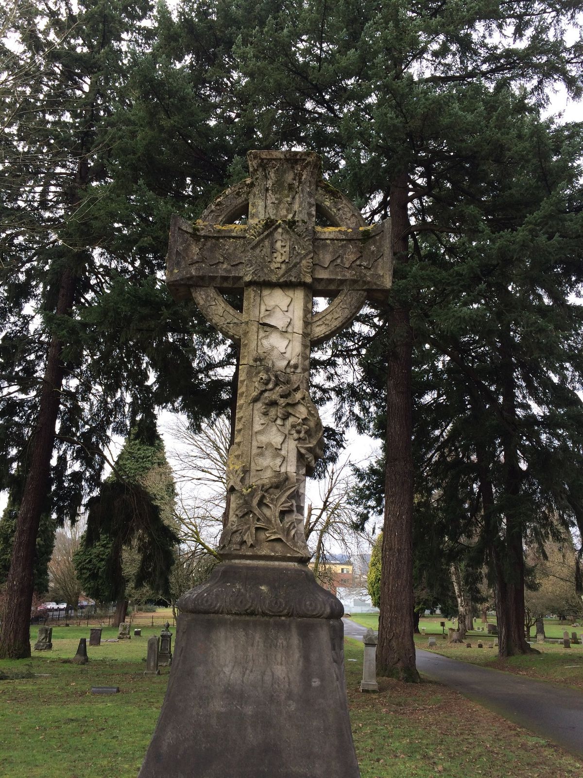 Guided Tour: Women from Lone Fir Cemetery\u2019s  First 100 Years