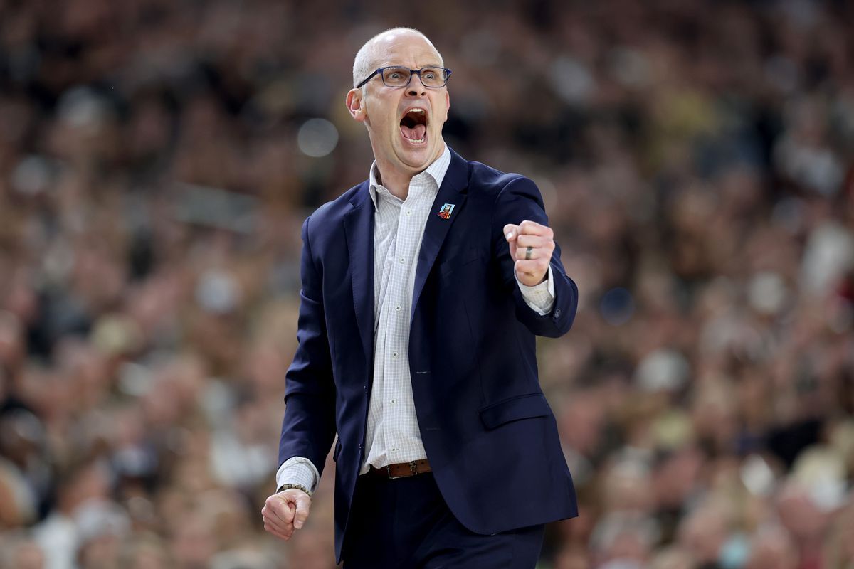 Baylor Bears at UConn Huskies Mens Basketball