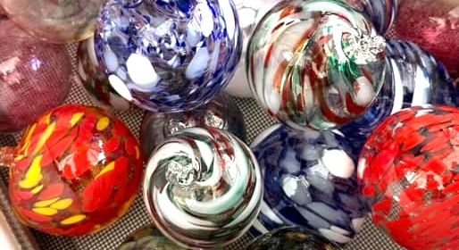 Make Your Own Blown Glass Ornament with Wayne Manning - Glass in Vass at ARTworks Vass