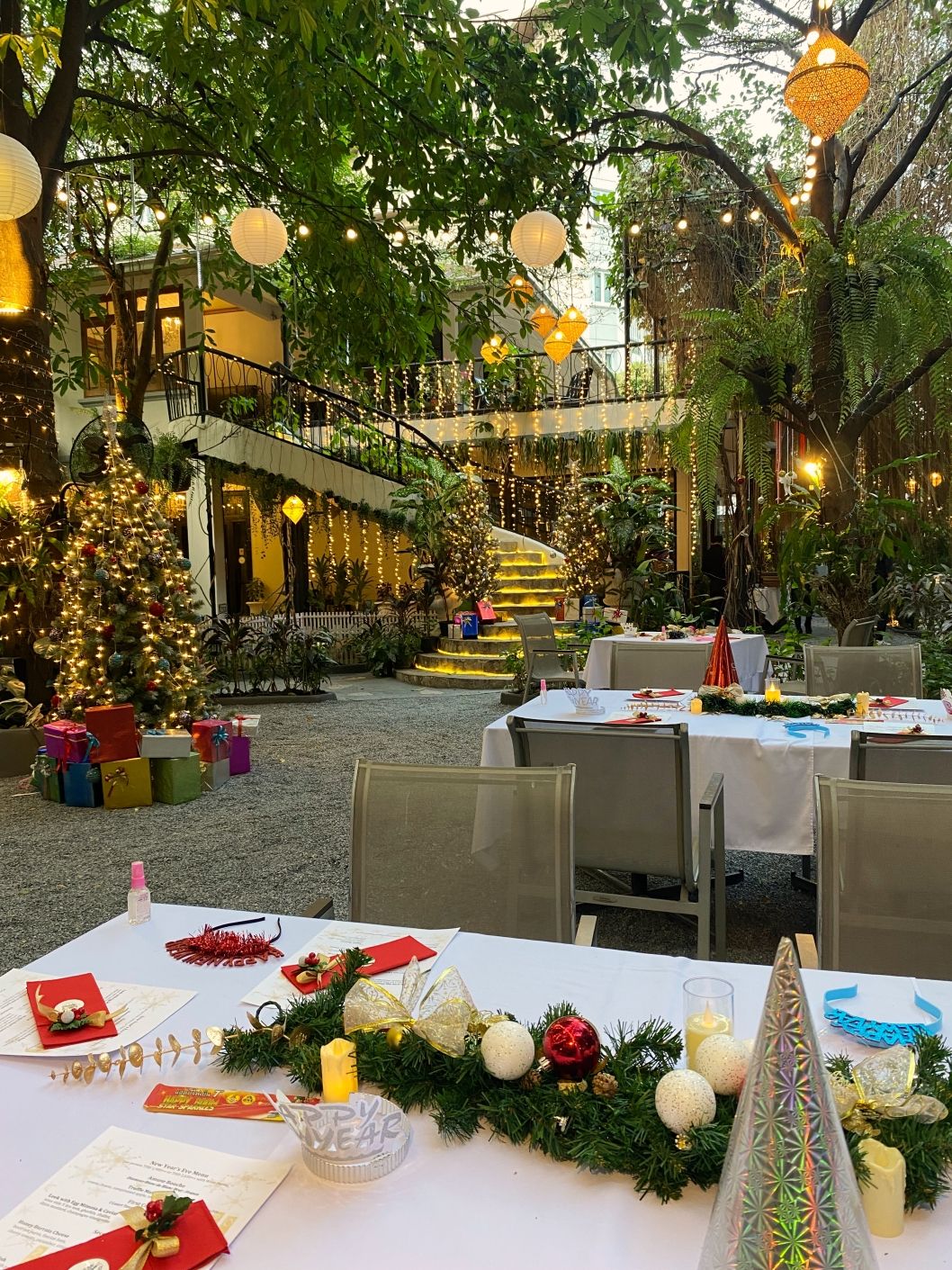 New Year's Eve Dinner at The Gardens of Dinsor Palace