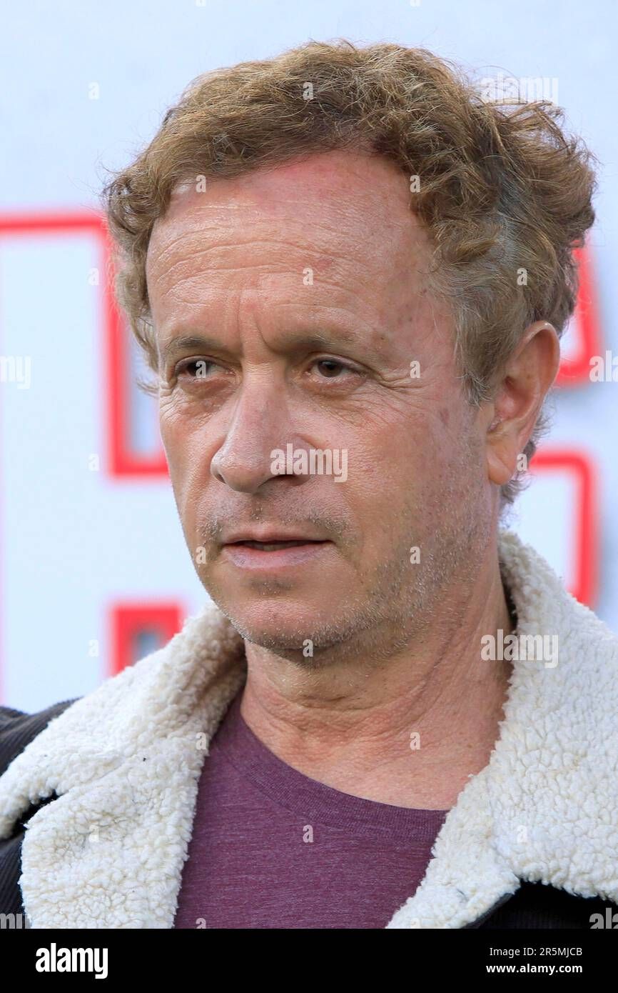 Pauly Shore (Theater)