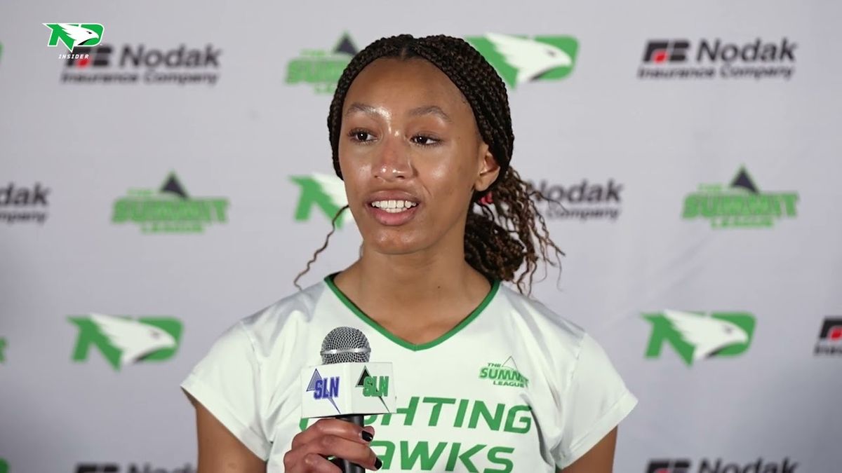 Parking North Dakota State Bison at North Dakota Fighting Hawks Womens Volleyball