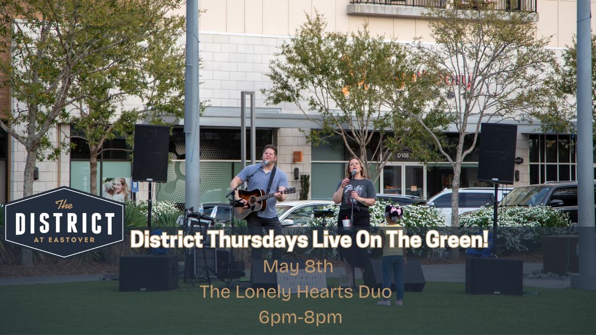 District Thursdays- Live On The Green! 