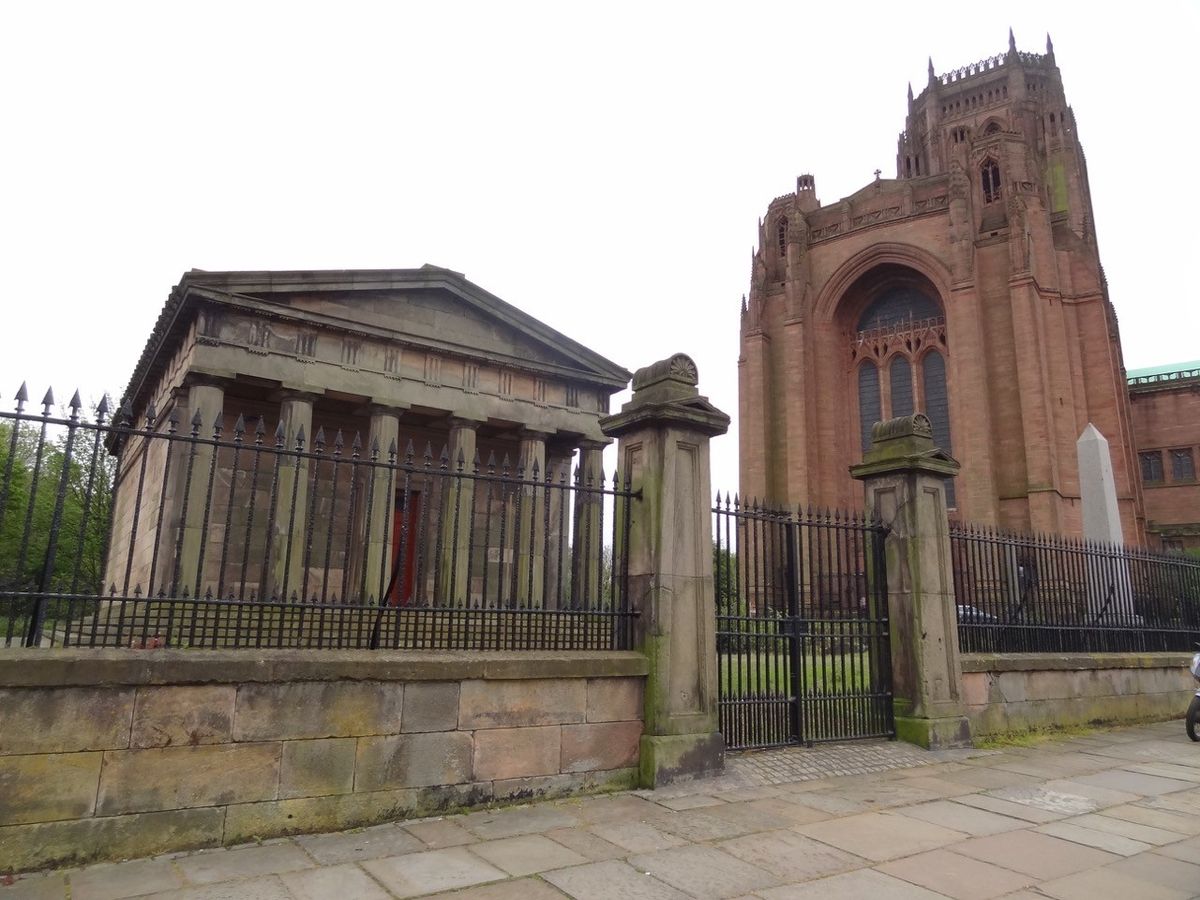 The St James gardens, the old cemetery, walk.