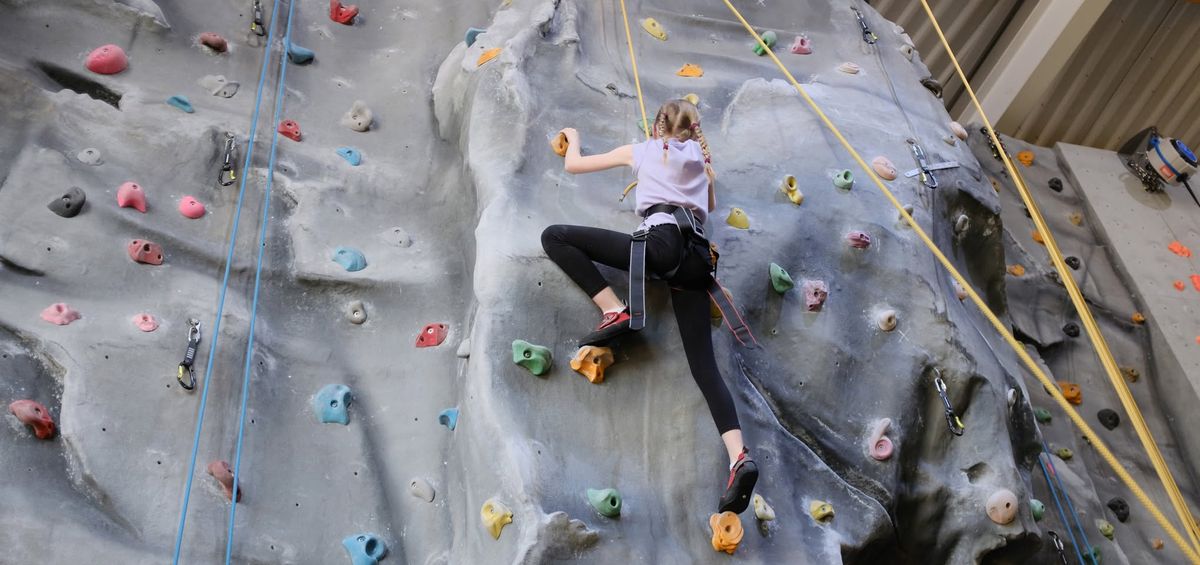 Children's Saturday Just Climb Experiences 7-12 years (1.5 hrs)