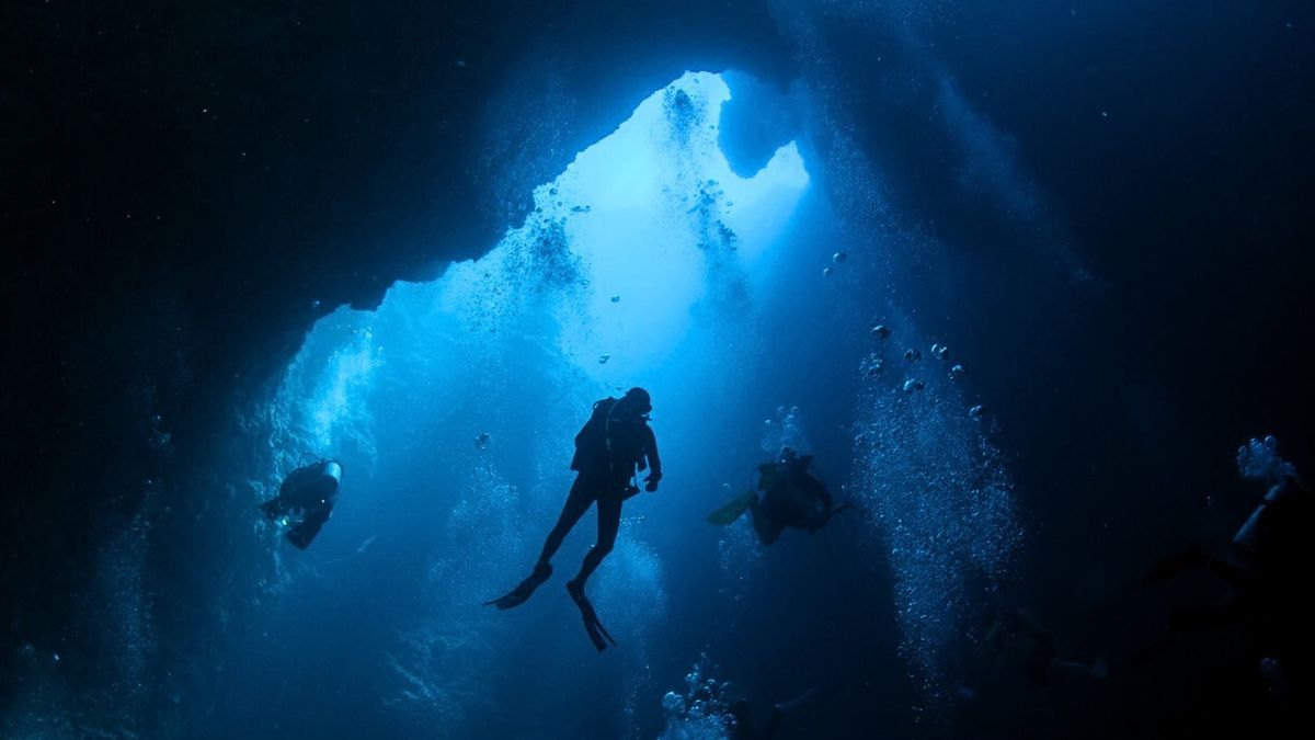 Deep Diving: Scuba Specialty Course