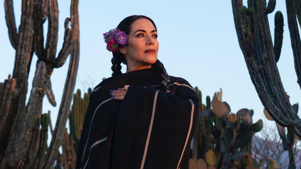 Lila Downs' Dia De Los Muertos: La Sanchez