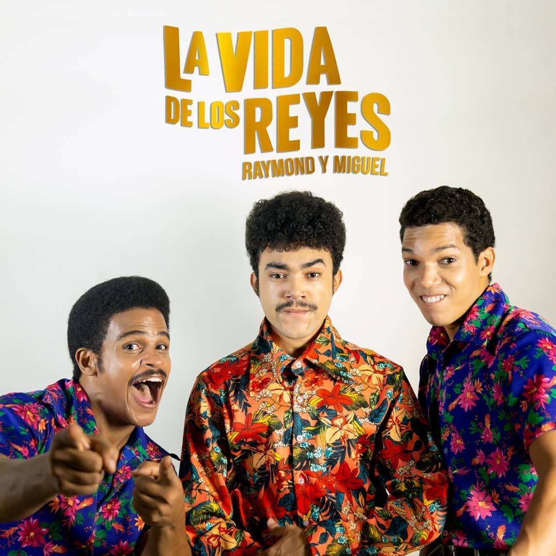 Los Reyes Del Humor - Raymond and Miguel