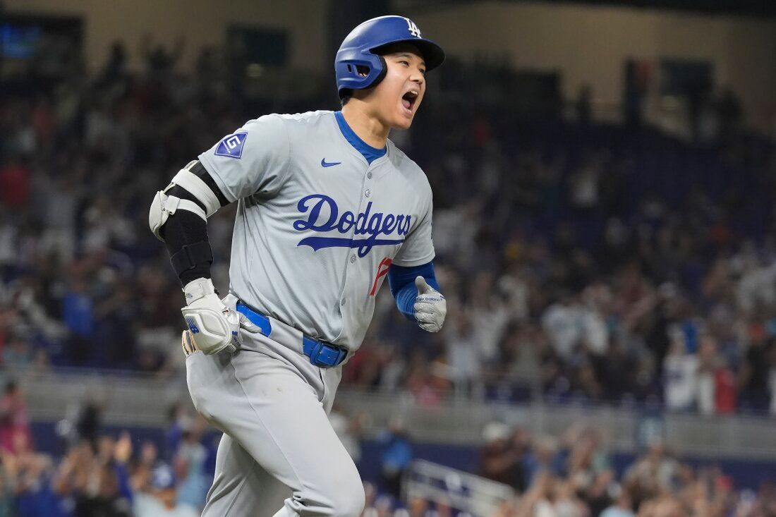 Miami Marlins at Los Angeles Dodgers at Dodger Stadium