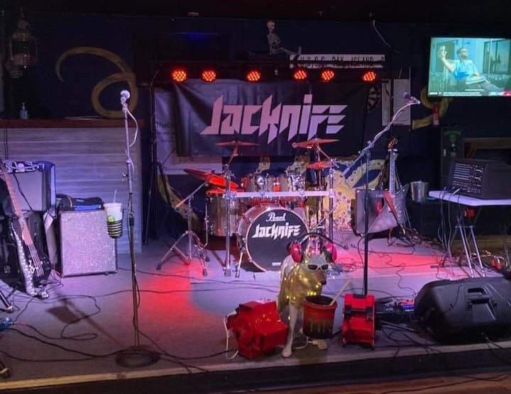 Jacknife band playing at Bourbon Street Downtown Wilmington 