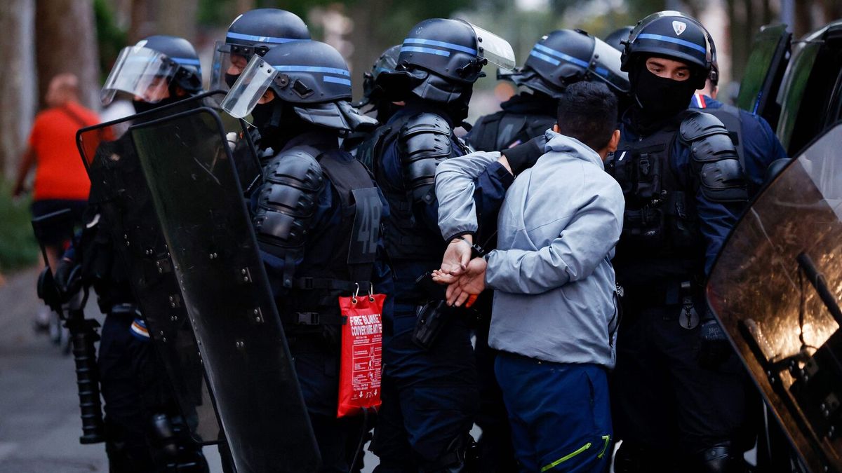 French Police (21+)